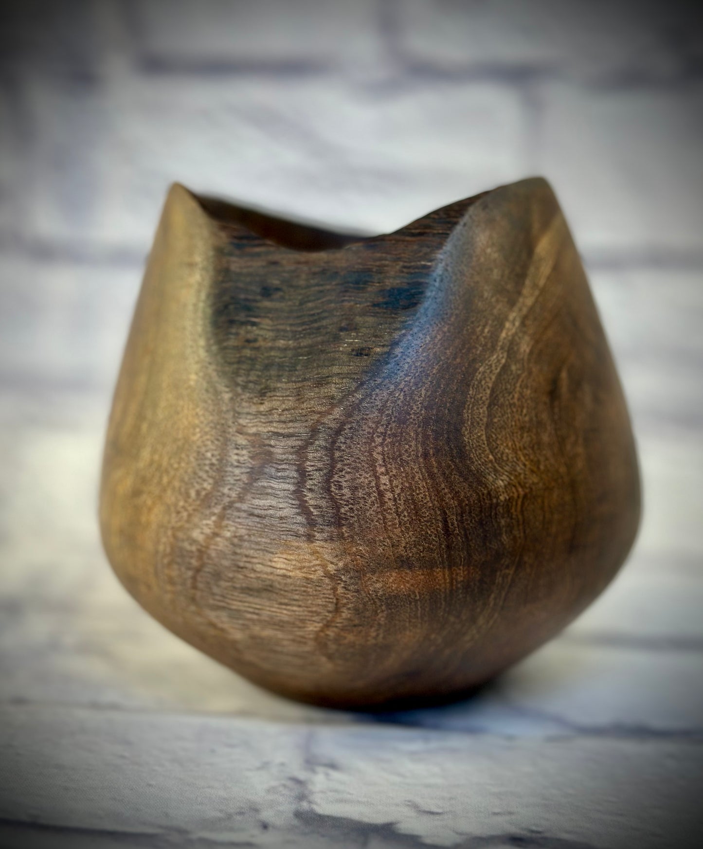Mango Wood Teardrop Bowl with Raw Edge