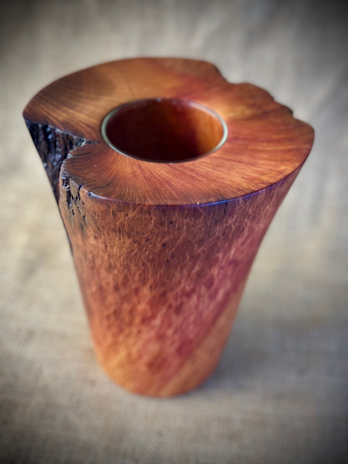 Twin Grain Lacey Sheoak Vase with Glass Insert