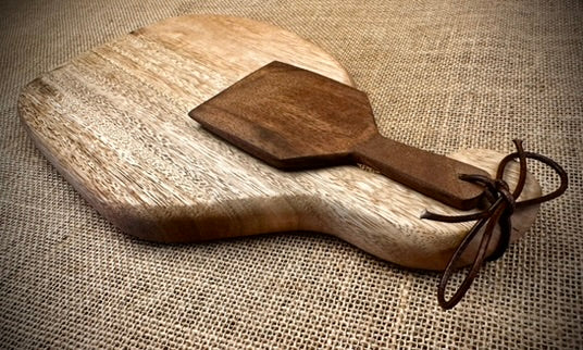 Marri Cheeseboard & Walnut Cheeseknife Set