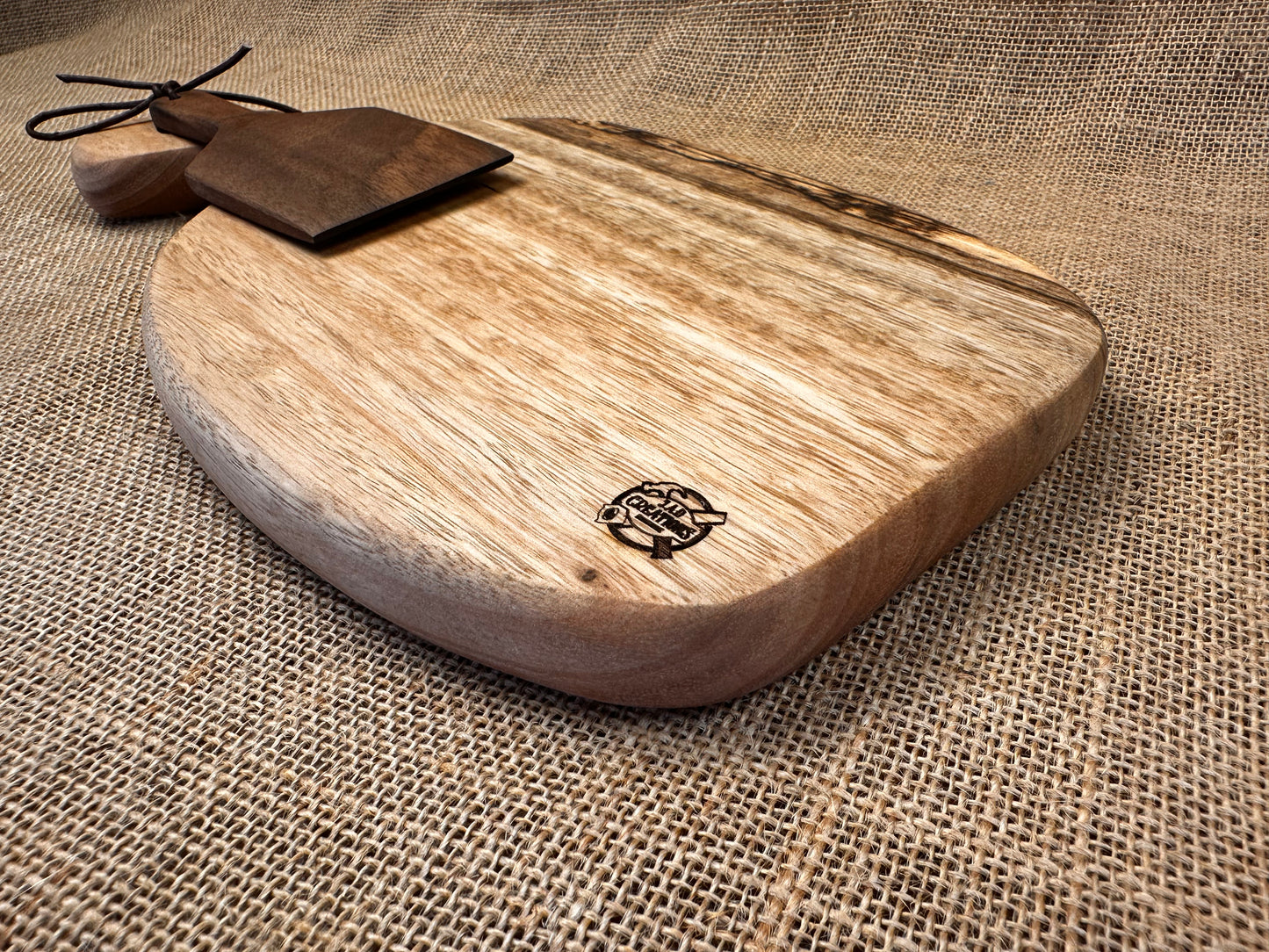 Marri Cheeseboard & Walnut Cheeseknife Set